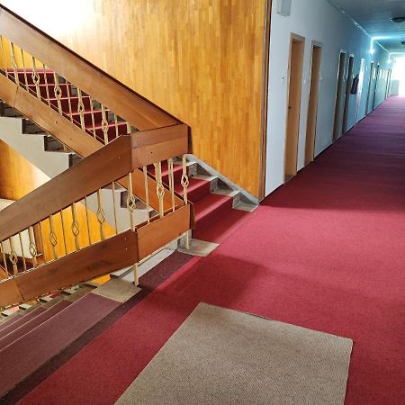 Hotel Beke Sziget Komló Buitenkant foto