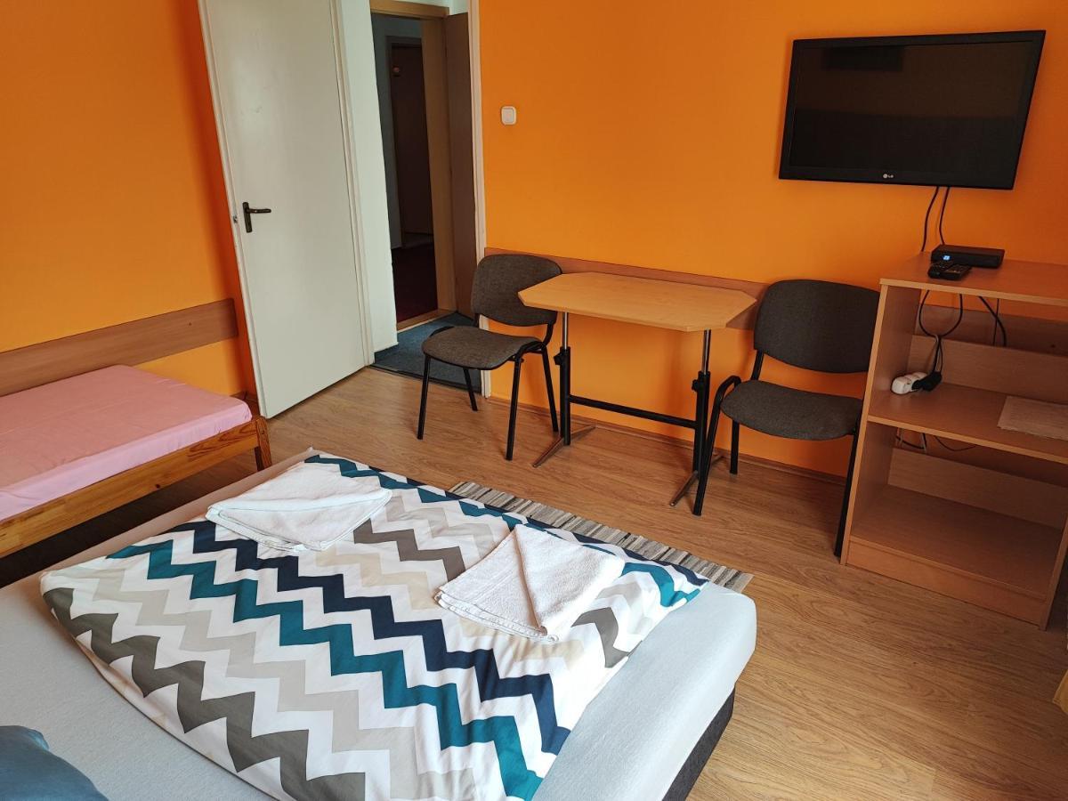 Hotel Beke Sziget Komló Buitenkant foto