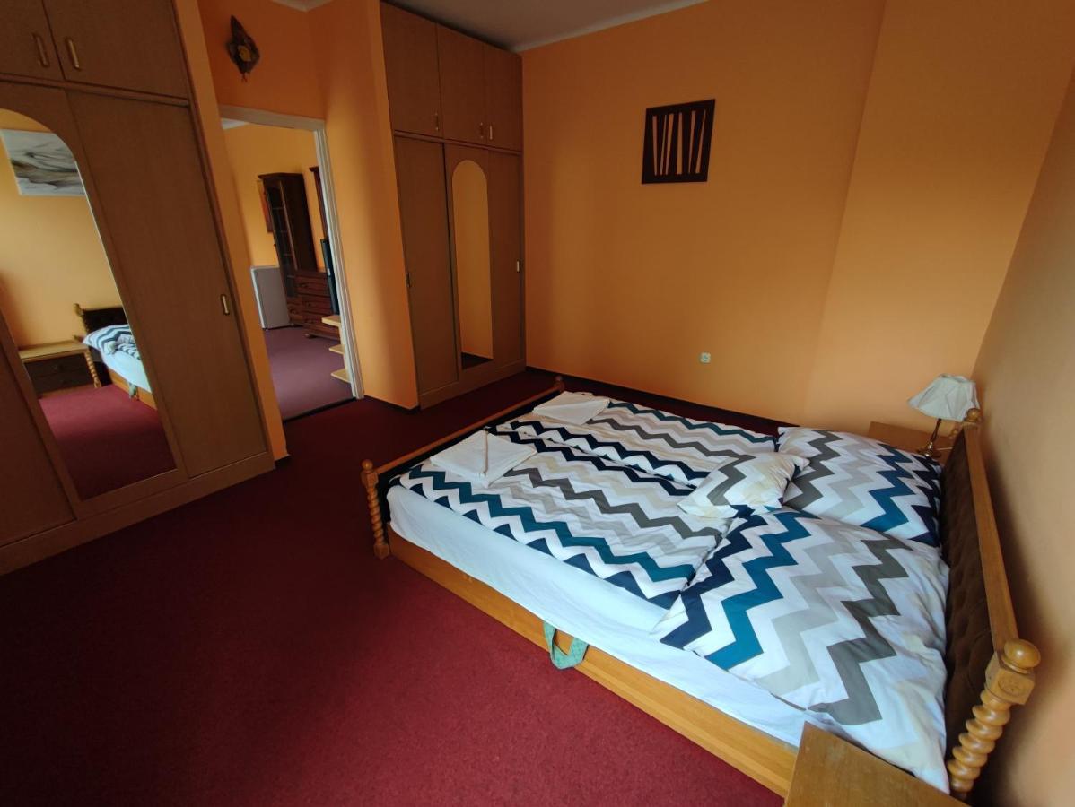 Hotel Beke Sziget Komló Buitenkant foto
