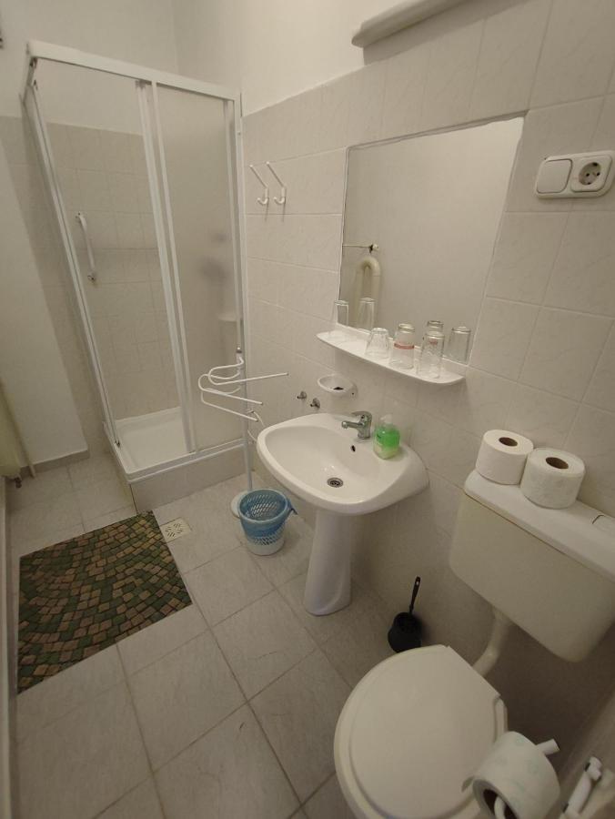 Hotel Beke Sziget Komló Buitenkant foto