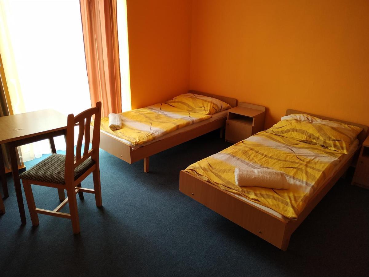 Hotel Beke Sziget Komló Buitenkant foto